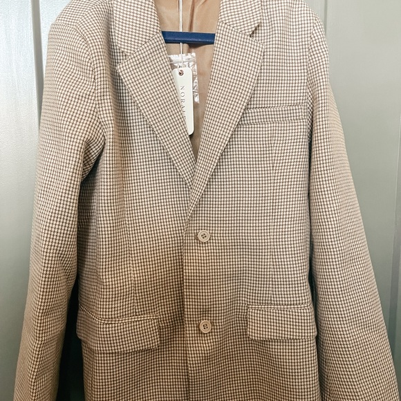 •SOLD• Rylee + Cru Sebastian Blazer, Golden Houndstooth 10 - Picture 2 of 2